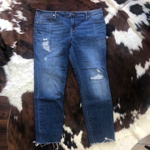 Bundle 2 get 1 free all jeans!